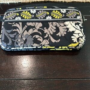 Vera Bradley Wallet/ Clutch/ Wristlet